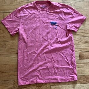 Vineyard vines red men’s small fly fishing tee shirt